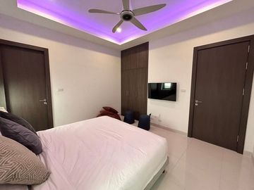 Modern Pool Villa At Mabprachan - Pattaya