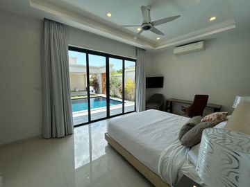 Modern Pool Villa At Mabprachan - Pattaya
