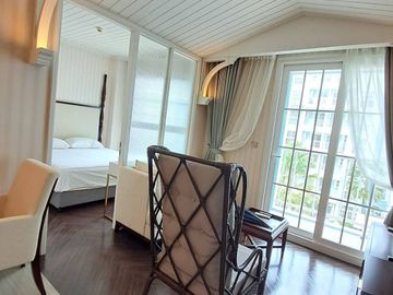 Condo by the Sea with a Private Beach!!! Foreign Name! For Sale: Grand Florida Beachfront Condo, Pattaya – Najomtien, Sattahip, Chonburi