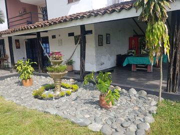 SE VENDE  HERMOSA CASA CAMPESTRE EN ZANJÓN DE PIEDRA, ANDALUCIA (VALLE)