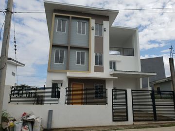 FOR SALE BRAND NEW HOUSE AND LOT IN NUVALI