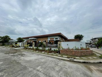 4 BEDROOMS BUNGALOW HOUSE AND LOT WITH POOL FOR SALE IN CONCEPCION TARLAC NEAR CLARK