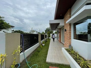 4 BEDROOMS BUNGALOW HOUSE AND LOT WITH POOL FOR SALE IN CONCEPCION TARLAC NEAR CLARK
