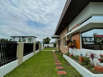 4 BEDROOMS BUNGALOW HOUSE AND LOT WITH POOL FOR SALE IN CONCEPCION TARLAC NEAR CLARK