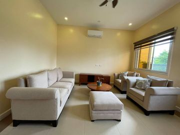 4 BEDROOMS BUNGALOW HOUSE AND LOT WITH POOL FOR SALE IN CONCEPCION TARLAC NEAR CLARK
