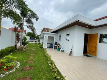 4 BEDROOMS BUNGALOW HOUSE AND LOT WITH POOL FOR SALE IN CONCEPCION TARLAC NEAR CLARK