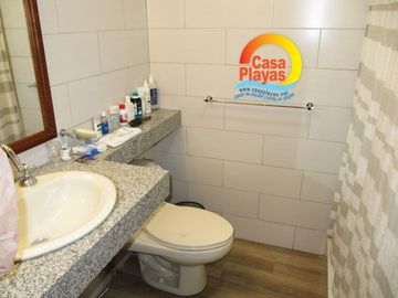 Casa con Piscina y Vista Al Mar de Venta en Playas, Vía a Data Km 1.5