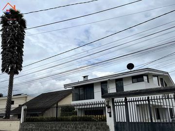 Casa de venta en Otavalo, ciudadela Imbaya