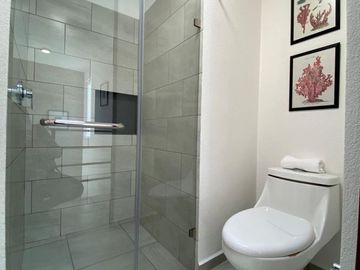 CASA EN VENTA EN CALIMAYA DENTRO DEL FRACCIONAMIENTO HACIENDA DE LAS FUENTES.