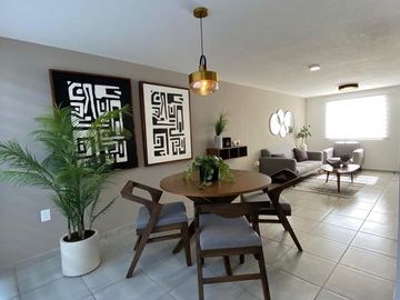 CASA EN VENTA EN CALIMAYA DENTRO DEL FRACCIONAMIENTO HACIENDA DE LAS FUENTES.