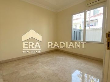 Rumah Dijual di Kebon Jeruk, Komplek Casa Goya Residence