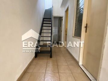 Rumah Dijual di Kebon Jeruk, Komplek Casa Goya Residence