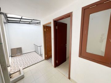 Rumah Modern Dijual Murah di Discovery Fiore Bintaro 11028-GB 0811189----