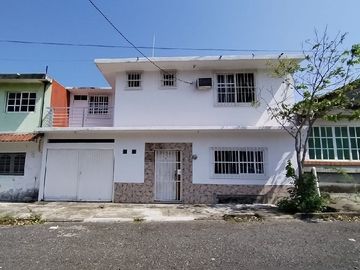 VENTA CASA CON 4 RECAMARAS EN BOCA DEL RIO, VERACRUZ