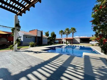 Casa en Venta con Alberca Tenextepec, Atlixco, Puebla