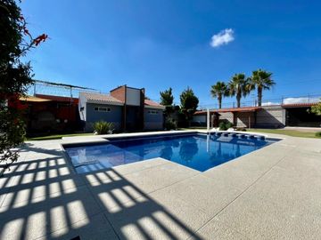 Casa en Venta con Alberca Tenextepec, Atlixco, Puebla