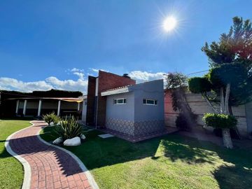 Casa en Venta con Alberca Tenextepec, Atlixco, Puebla