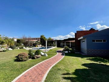 Casa en Venta con Alberca Tenextepec, Atlixco, Puebla