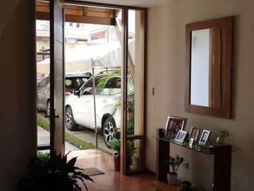 CASA DE 2 PISOS EN VENTA TACNA