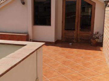 CASA DE 2 PISOS EN VENTA TACNA