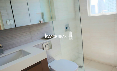 Chic Hotel Designed 3BR Penthouse for Sale in The Grand Midori Makati