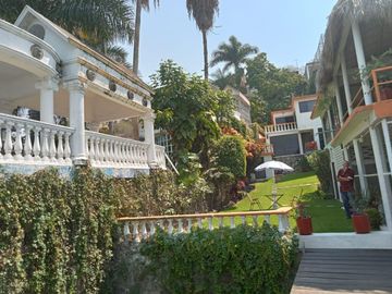 Casa en VENTA en el Lago de Tequesquitengo, Jojutla, Morelos.