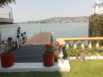 Casa en VENTA en el Lago de Tequesquitengo, Jojutla, Morelos.