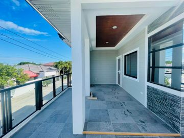PRE SELLING ELEGANT MODERN HOUSE IN PAMPANGA NEAR SM TELABASTAGAN (3 units available)