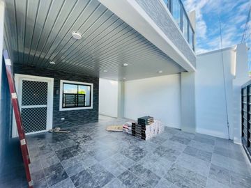 PRE SELLING ELEGANT MODERN HOUSE IN PAMPANGA NEAR SM TELABASTAGAN (3 units available)
