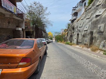 VENDO CASA PUERTO VALLARTA, COL. CENTRO