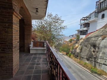 VENDO CASA PUERTO VALLARTA, COL. CENTRO