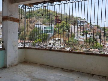 VENDO CASA PUERTO VALLARTA, COL. CENTRO