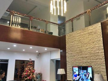 SPLENDID HOUSE FOR SALE IN TOWN AND COUNTRY ESTATES ANTIPOLO