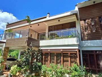 SPLENDID HOUSE FOR SALE IN TOWN AND COUNTRY ESTATES ANTIPOLO