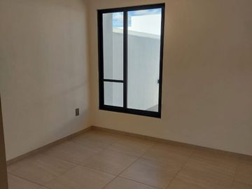 CASA NUEVA EN TEQUISQUIAPAN, SANTA FÉ, QUERÉTARO. UN SOLO NIVEL.