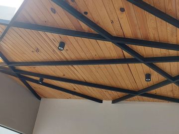 CASA NUEVA EN TEQUISQUIAPAN, SANTA FÉ, QUERÉTARO. UN SOLO NIVEL.