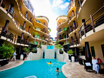 El Taj Oceanfront Departamento en Playa del Carmen.