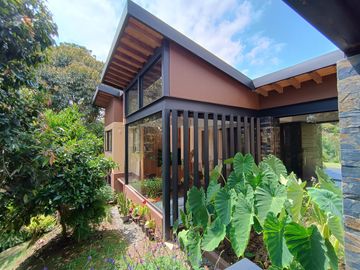 Beautiful One Level Home with Mountain Views Surrounded by Nature - Gated Community