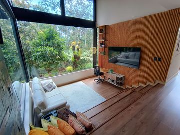 Beautiful One Level Home with Mountain Views Surrounded by Nature - Gated Community