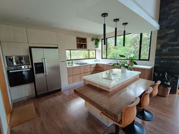 Beautiful One Level Home with Mountain Views Surrounded by Nature - Gated Community