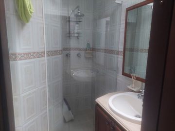 Casa parala venta. Avenida 19. Armenia Q.