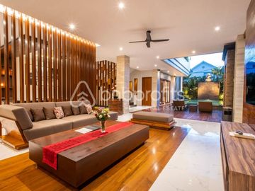 Luxury Living: “Elegantly Furnished for Immediate Occupancy”