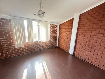 VENDO FUNCIONAL CASA EN MAYORAZGO
