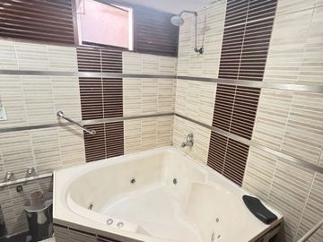 VENDO FUNCIONAL CASA EN MAYORAZGO