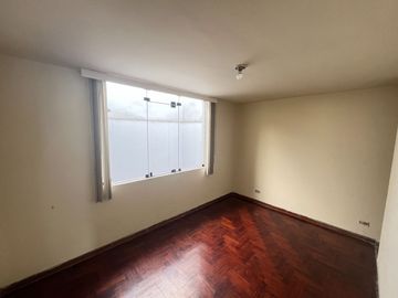 VENDO FUNCIONAL CASA EN MAYORAZGO