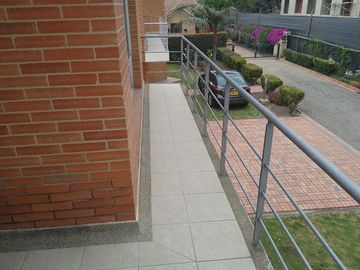 VENDO HERMOSA CASA CAMPESTRE