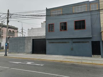 Venta Local Comercial/Duplex en Callao (210M² AC)