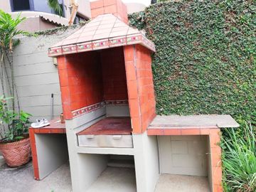 C115 - Venta Casa en Primeros Kms de Samborondón - 4 dormitorios - Piscina - Vendo