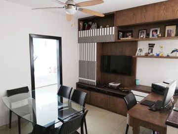 C115 - Venta Casa en Primeros Kms de Samborondón - 4 dormitorios - Piscina - Vendo