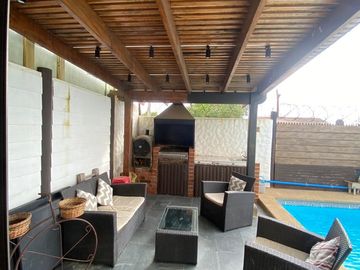Amoblada Casa con Piscina / Condominio Sol del Pacifico El Quisco